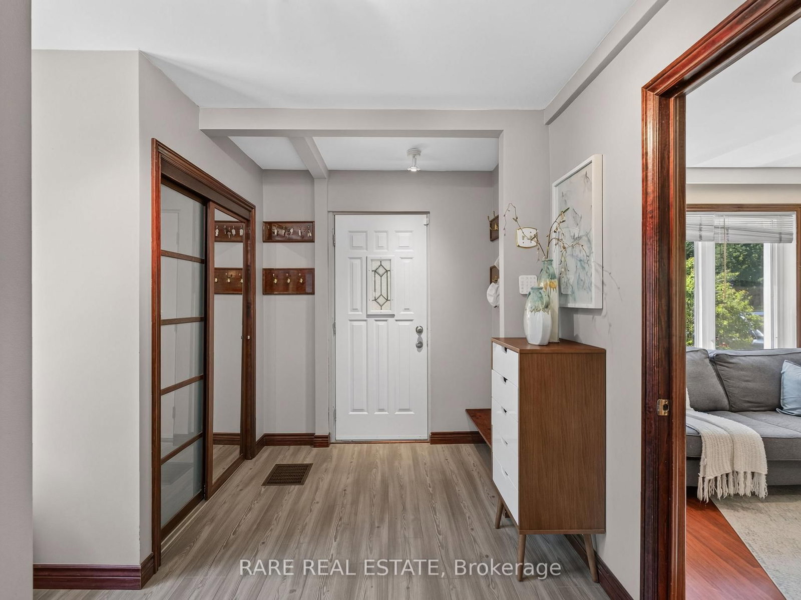 12 Kentroyal Drive • Toronto, ON photo 5