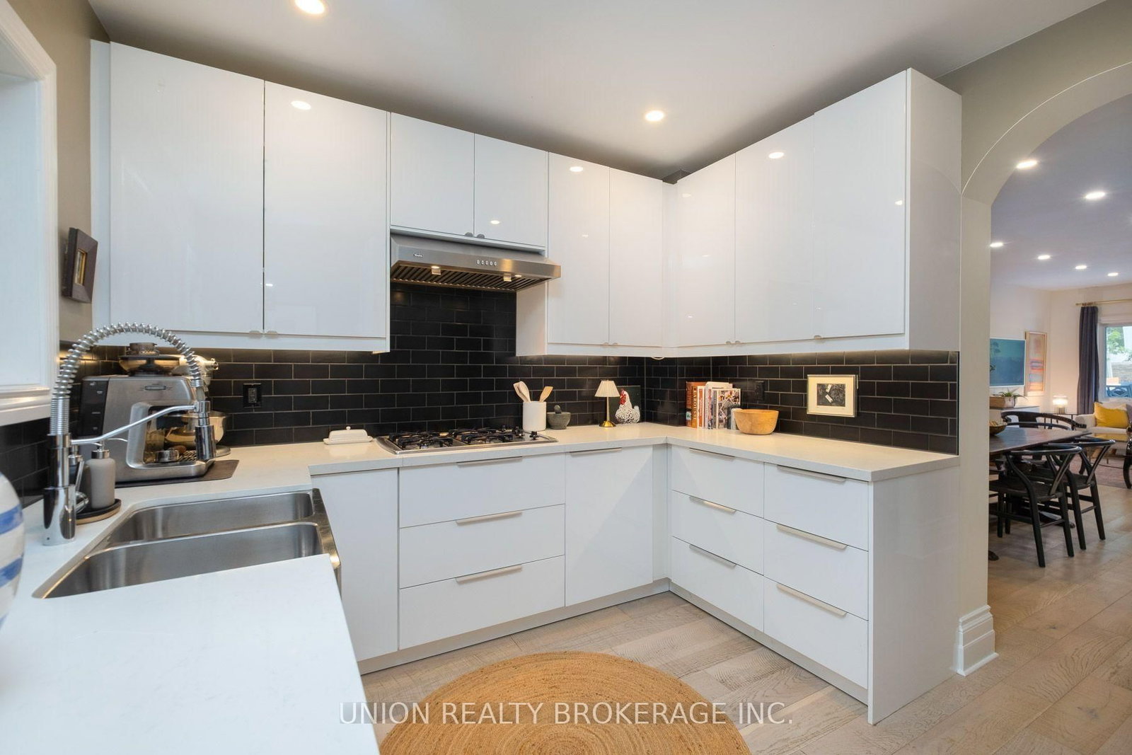 41 Turnberry Avenue • Toronto, ON photo 10