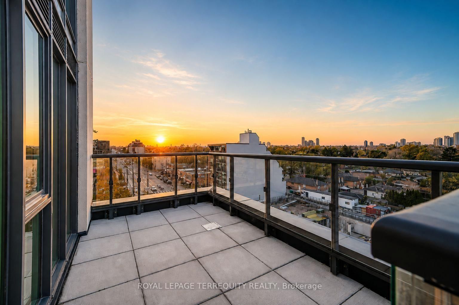 859 The Queensway • #614 • Toronto, ON photo 11