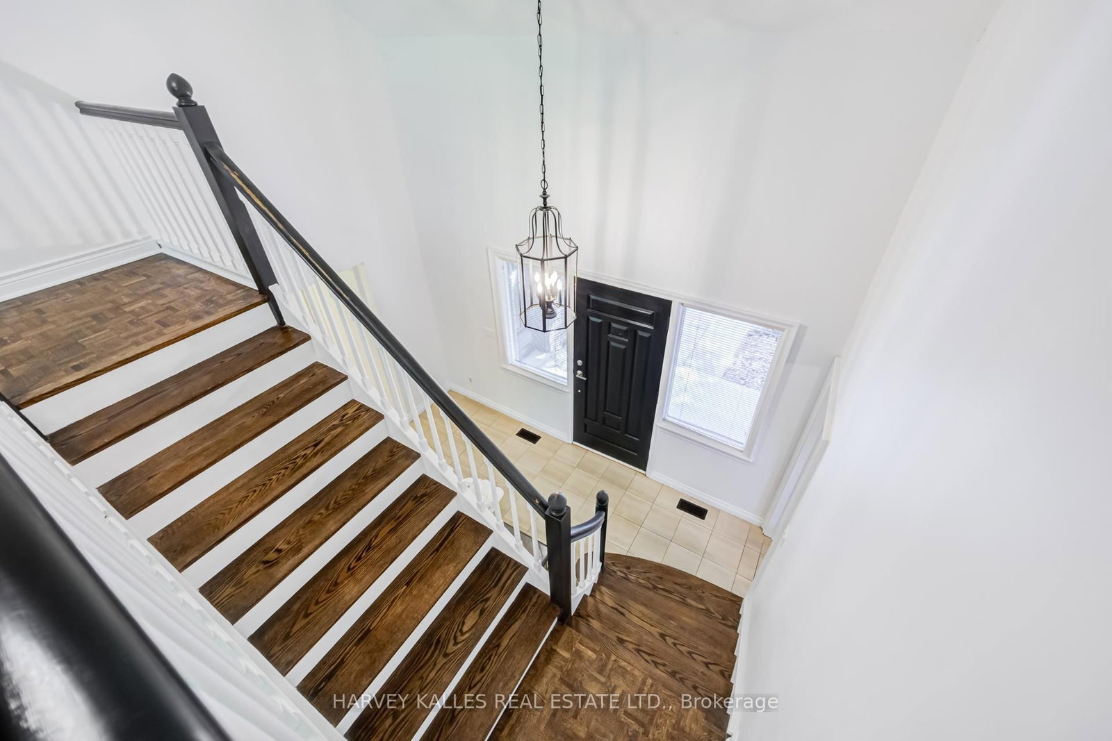 19 Ridgegate Crescent • Toronto, ON photo 20