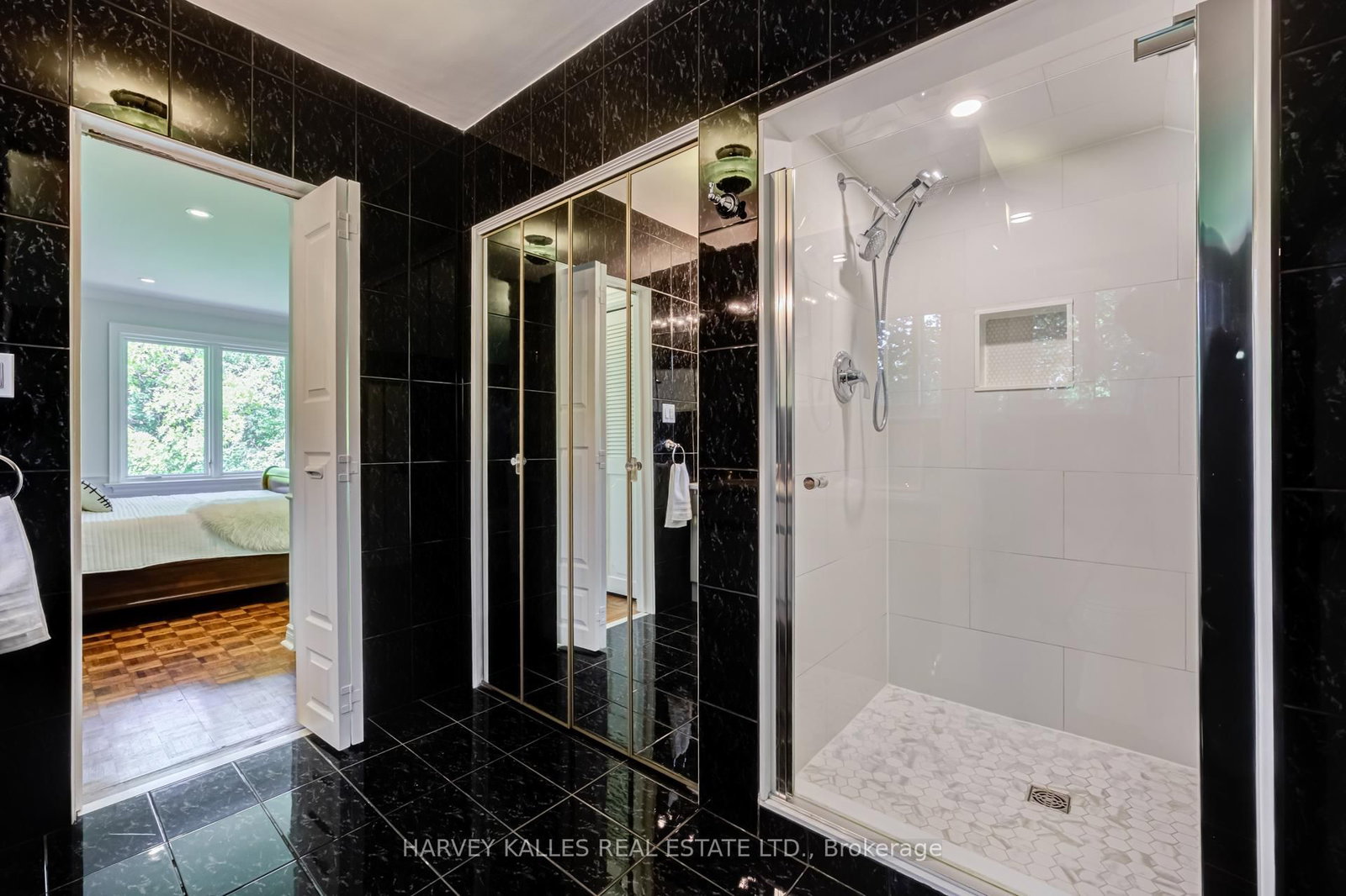 19 Ridgegate Crescent • Toronto, ON photo 23