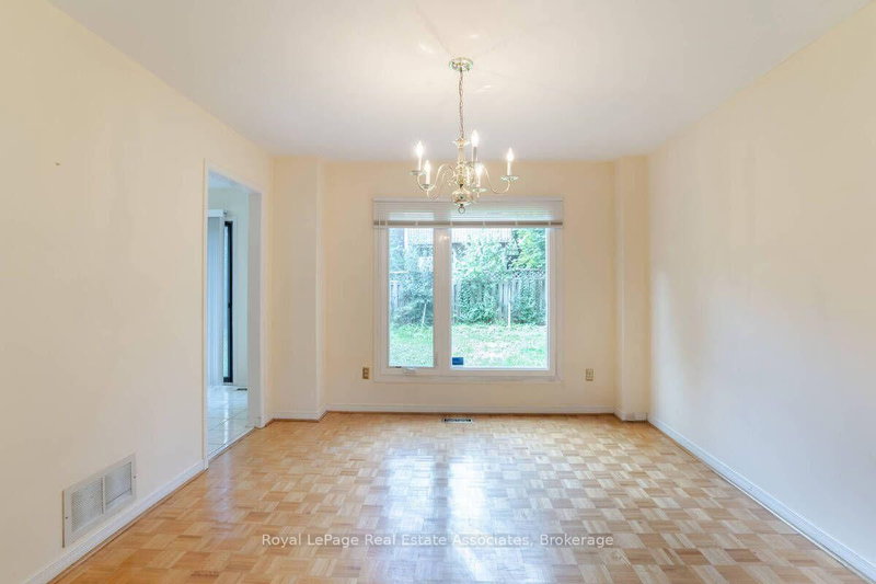 2551 Wynten Oakville,ON L6J 7K5 — Photo 12