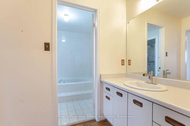 2551 Wynten Oakville,ON L6J 7K5 — Photo 26