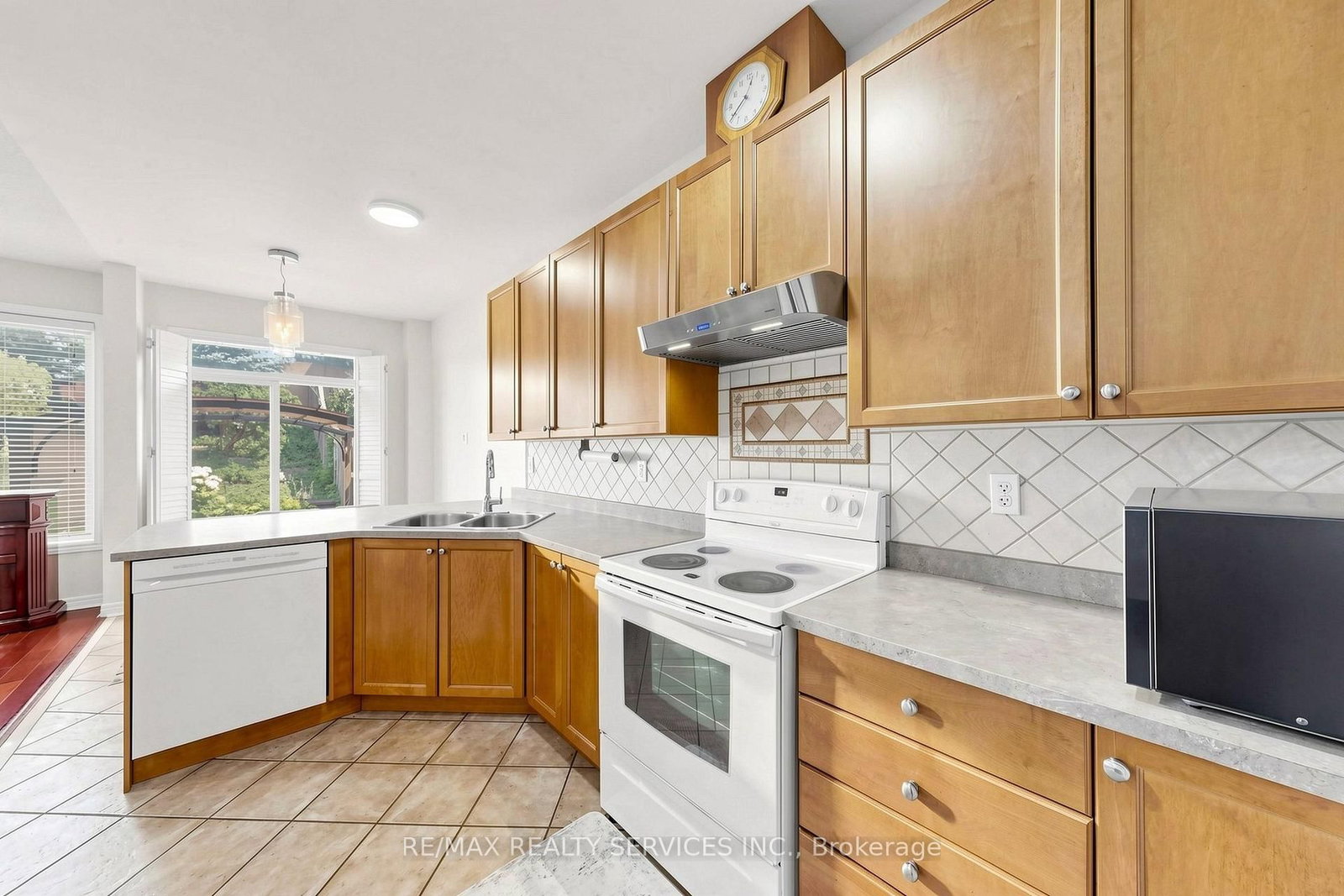50 Rocky Point Crescent • Brampton, ON photo 11