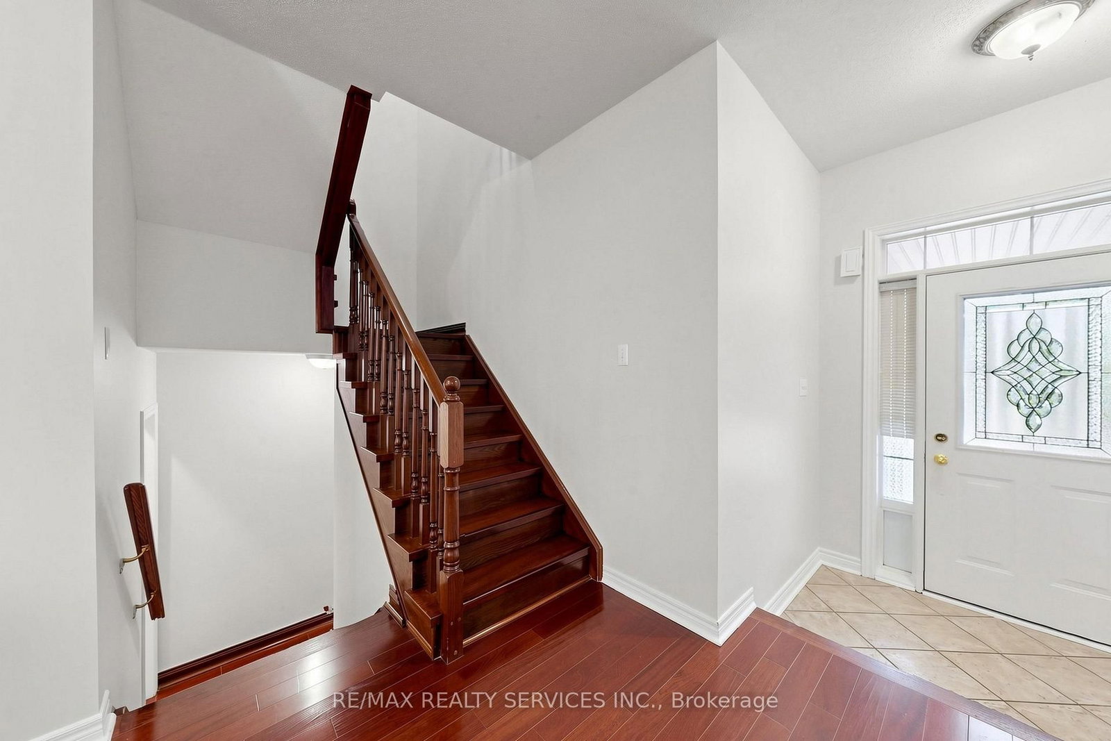 50 Rocky Point Crescent • Brampton, ON photo 5