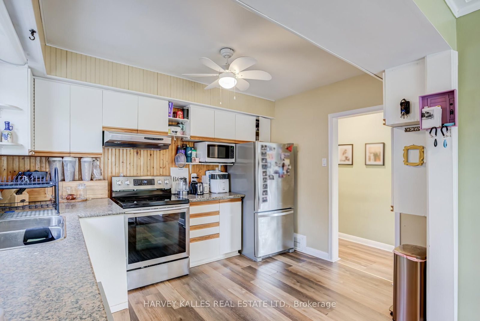 9 Sealcove Drive • Toronto, ON photo 12