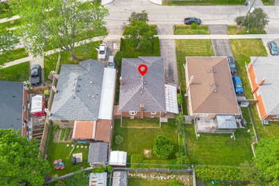 9 Sealcove Drive • Toronto, ON photo 6