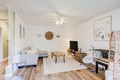 9 Sealcove Drive • Toronto, ON photo 9