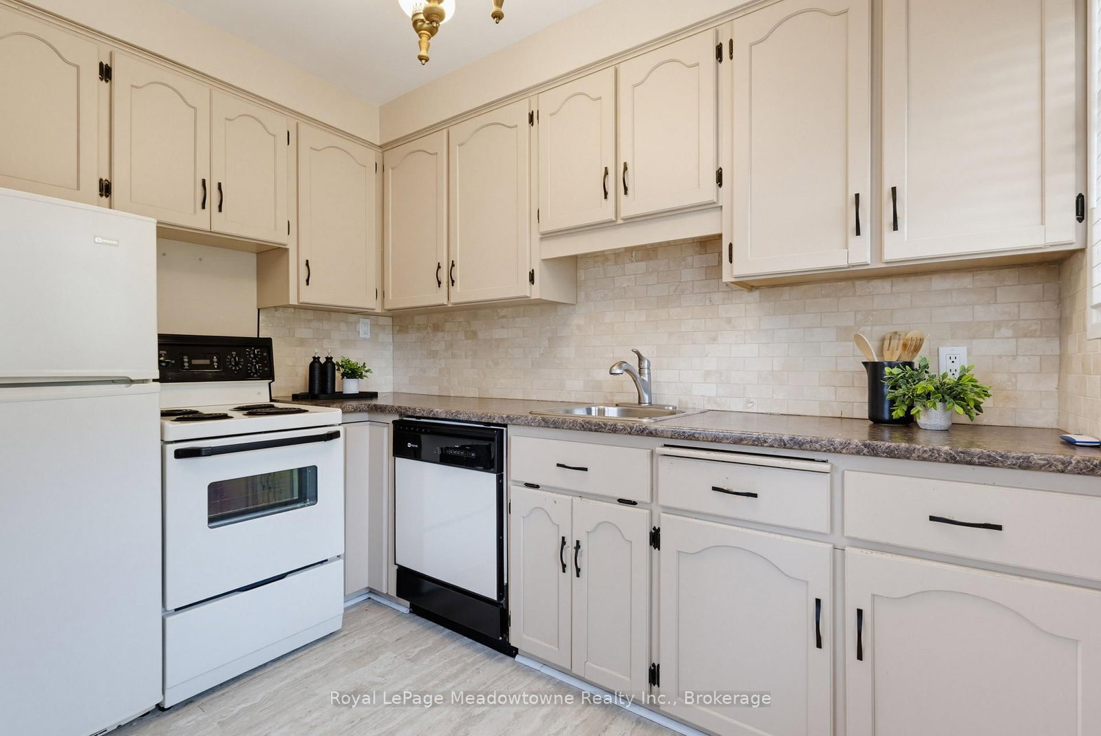 228 Bell Street • Milton, ON photo 10