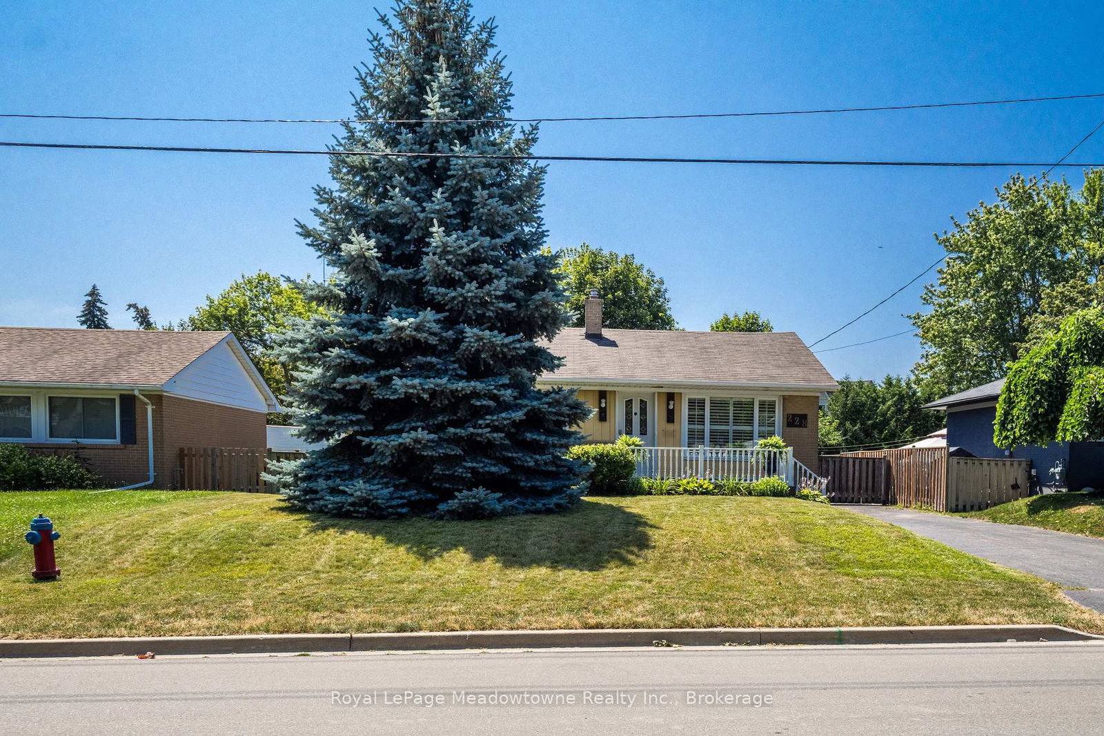 228 Bell Street • Milton, ON photo 2