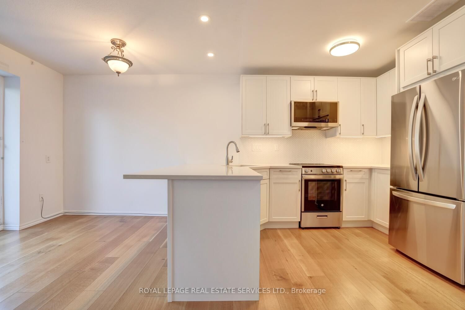 41 Lake Shore Toronto,ON M8V 1Z3 — Photo 10