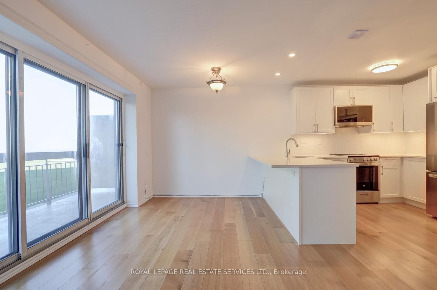 41 Lake Shore Toronto,ON M8V 1Z3 — Photo 11