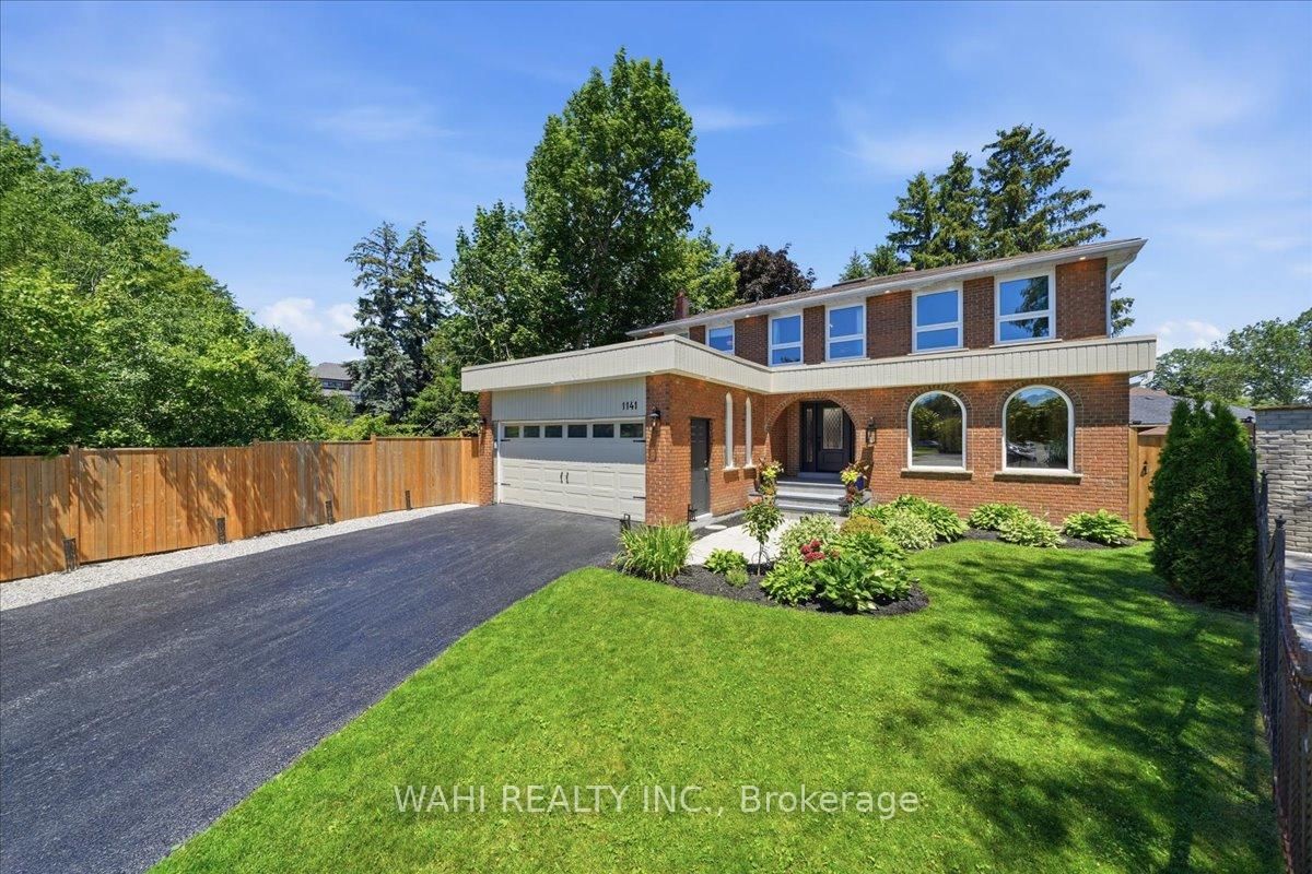 1141 Vicki Mississauga,ON L5C 2X9