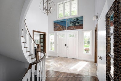 1349 Birchwood Heights Drive • Mississauga, ON photo 3