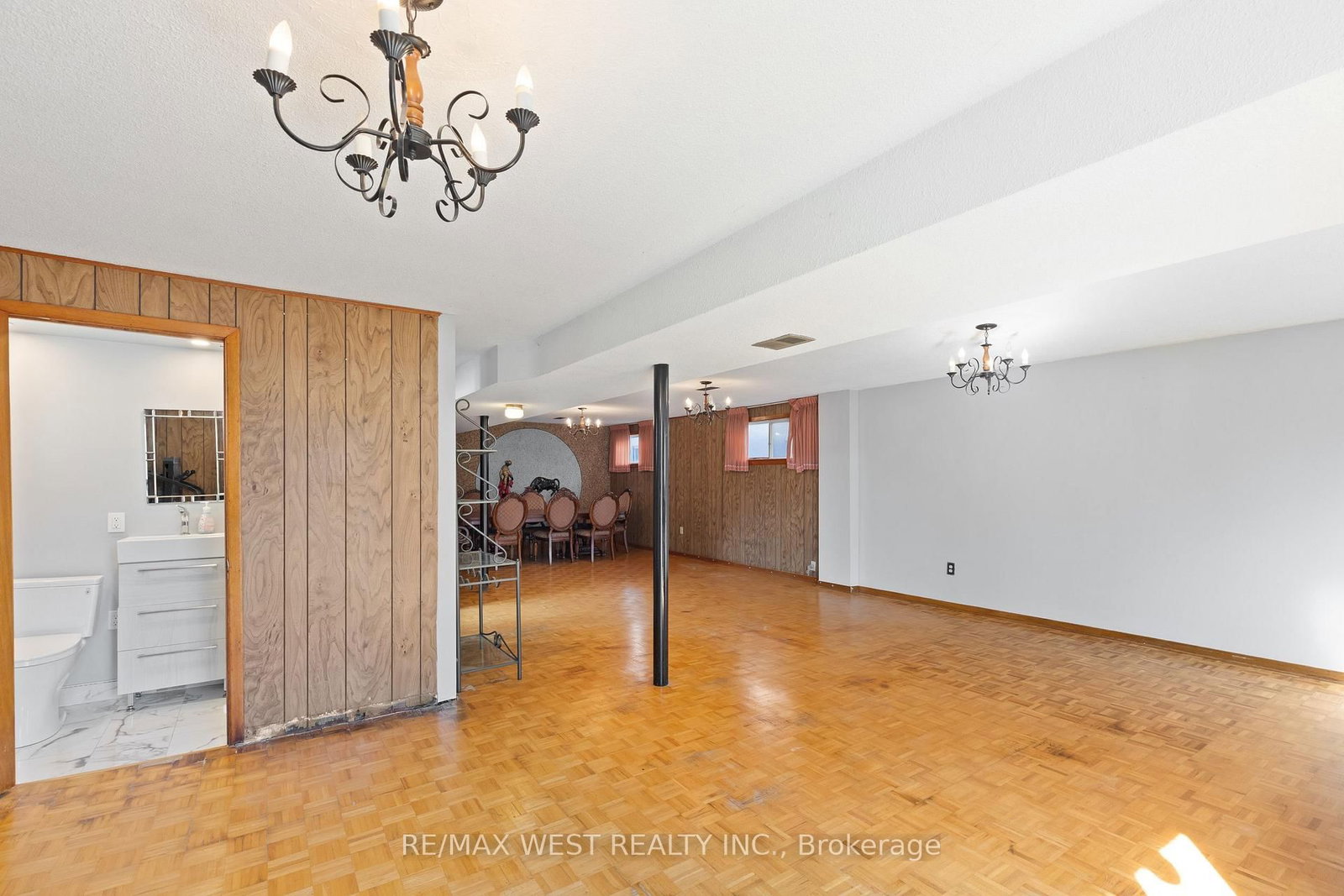 25 Apted Avenue • Toronto, ON photo 19