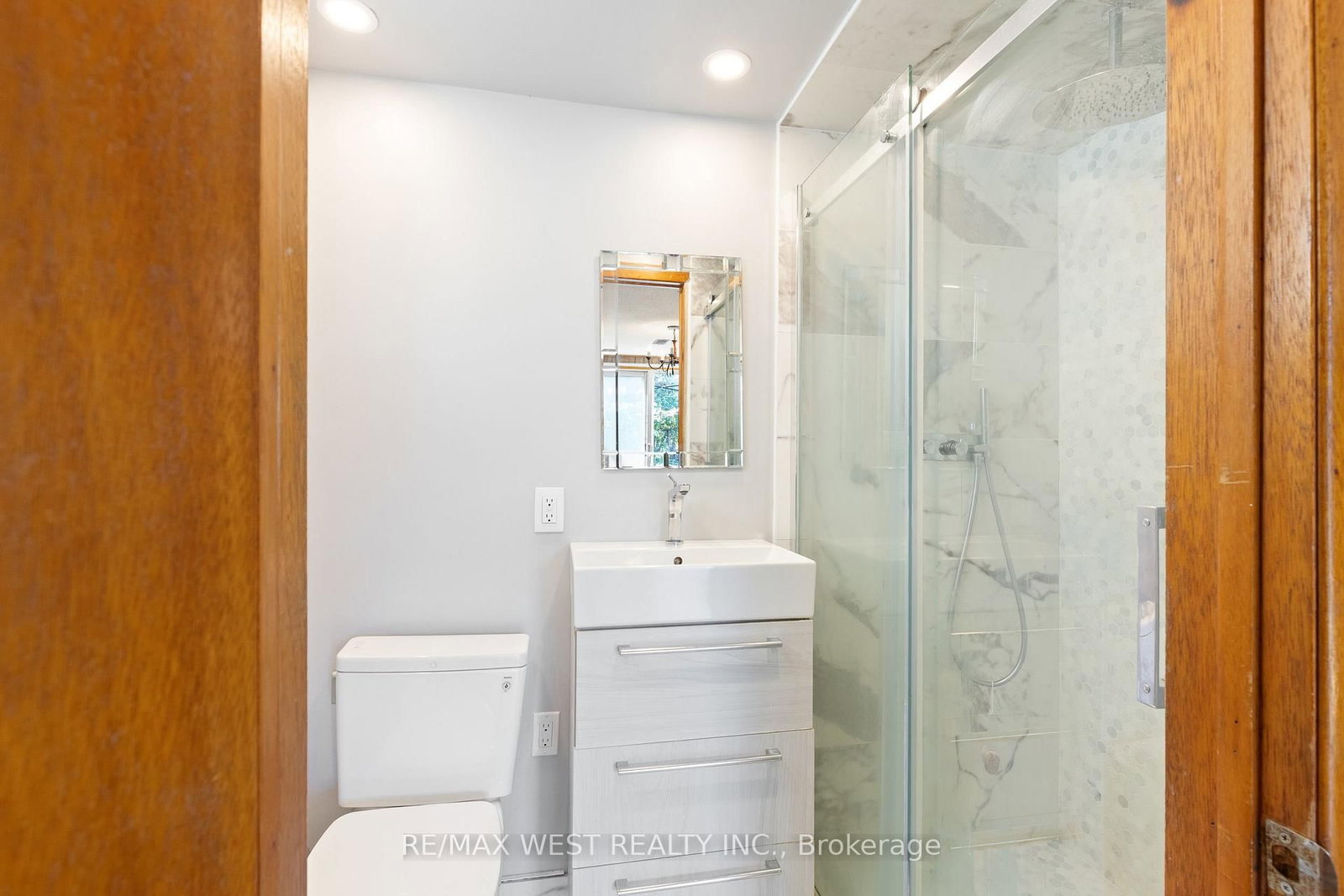 25 Apted Avenue • Toronto, ON photo 20