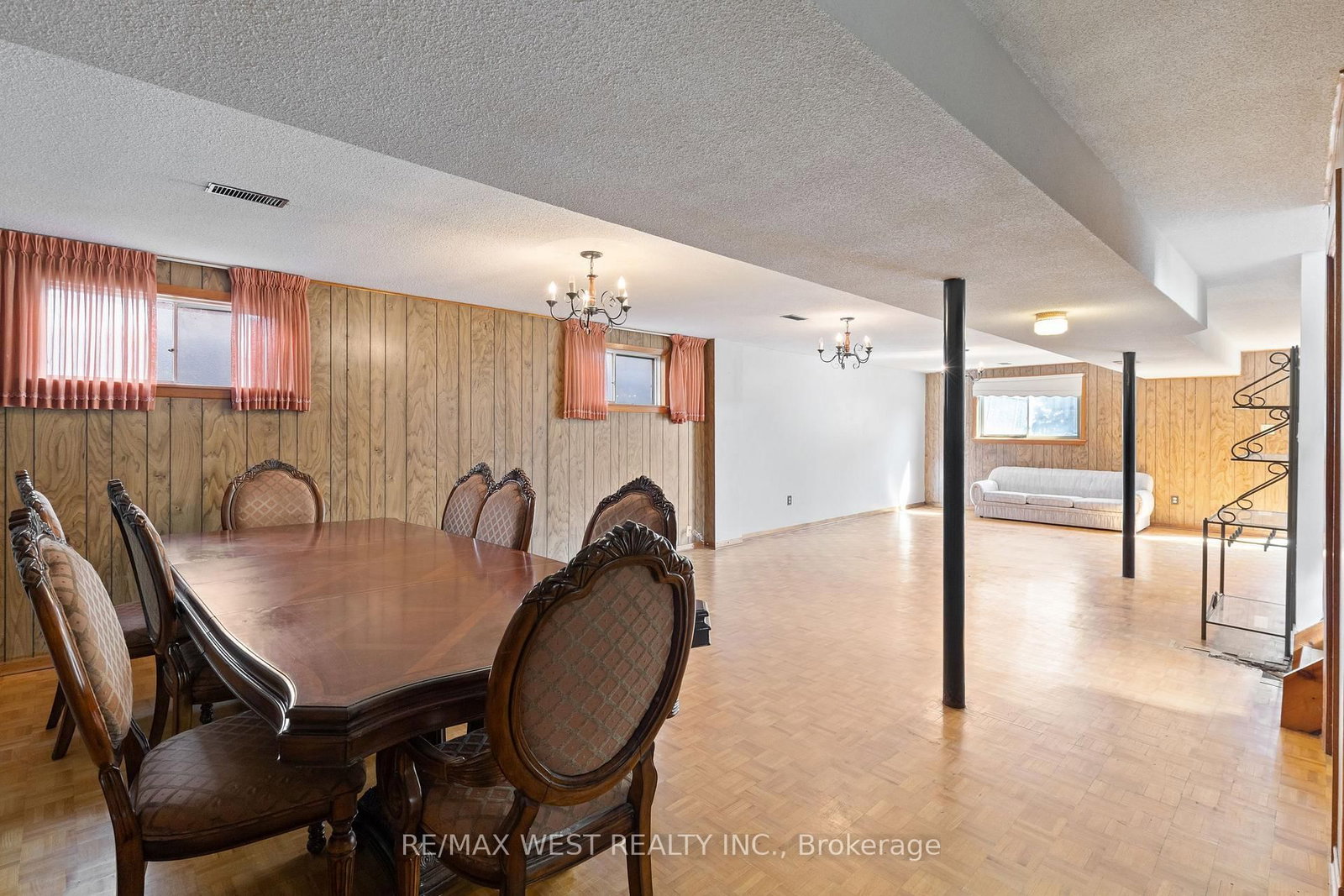 25 Apted Avenue • Toronto, ON photo 22