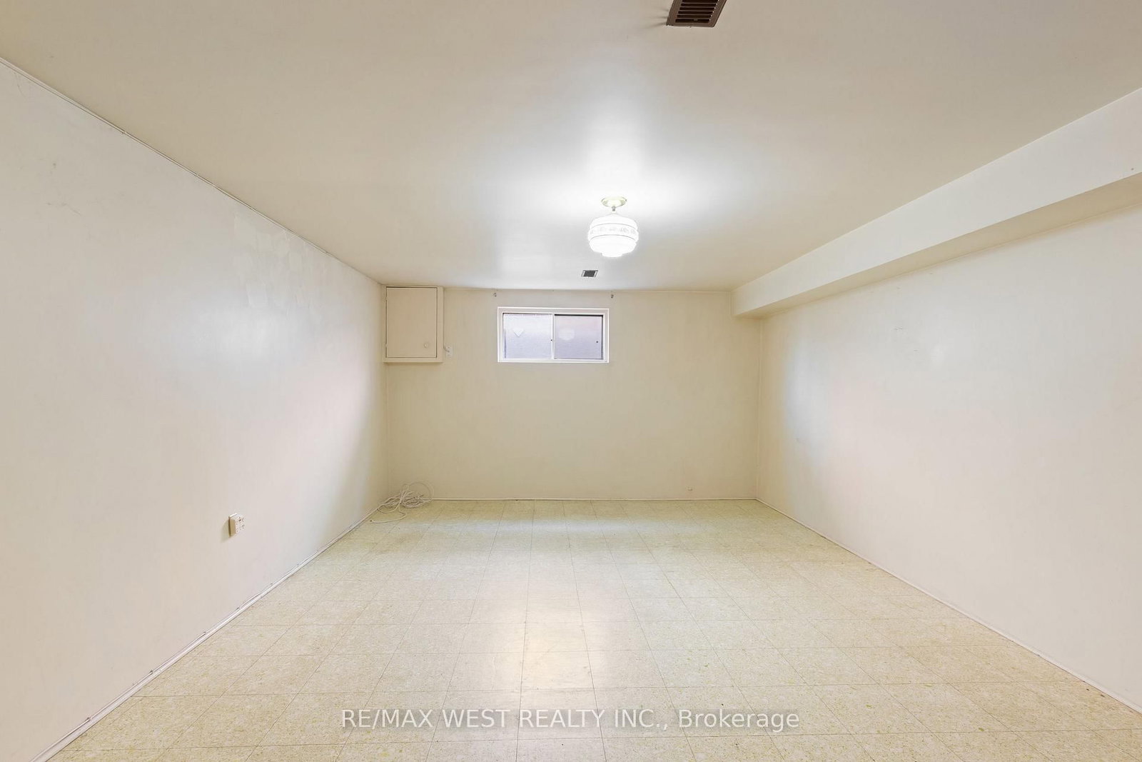 25 Apted Avenue • Toronto, ON photo 24