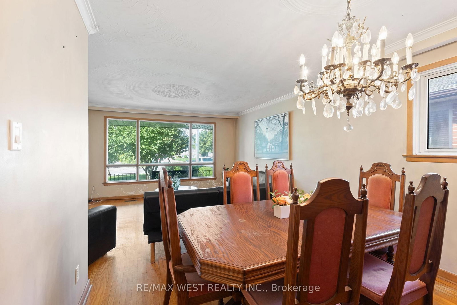 25 Apted Avenue • Toronto, ON photo 7