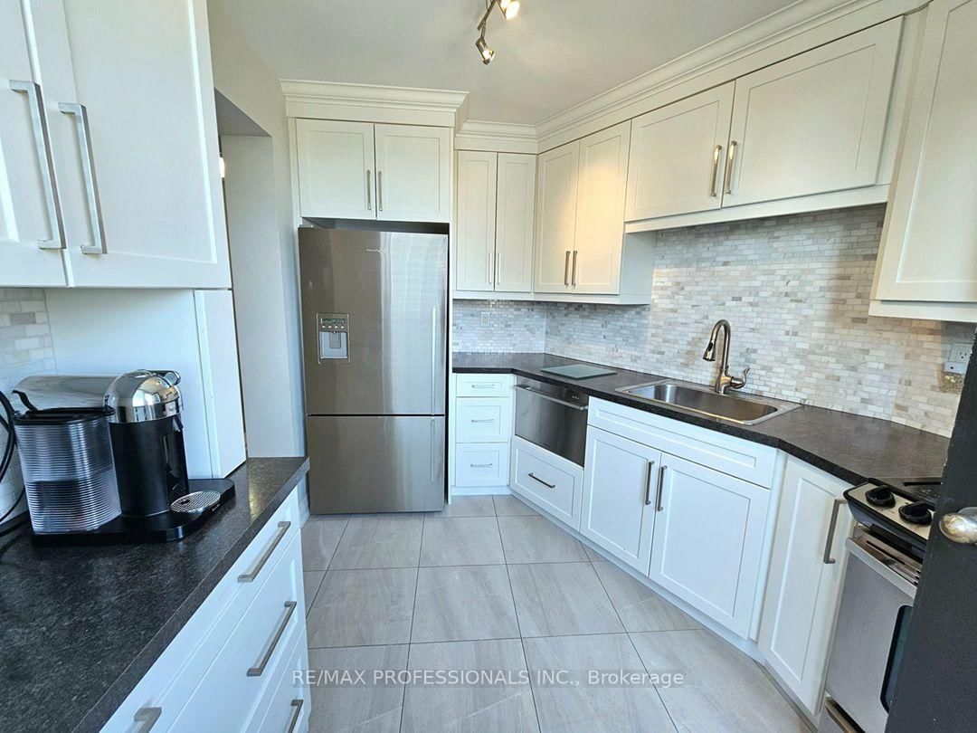 300 Mill Road • #E41 • Toronto, ON photo 12