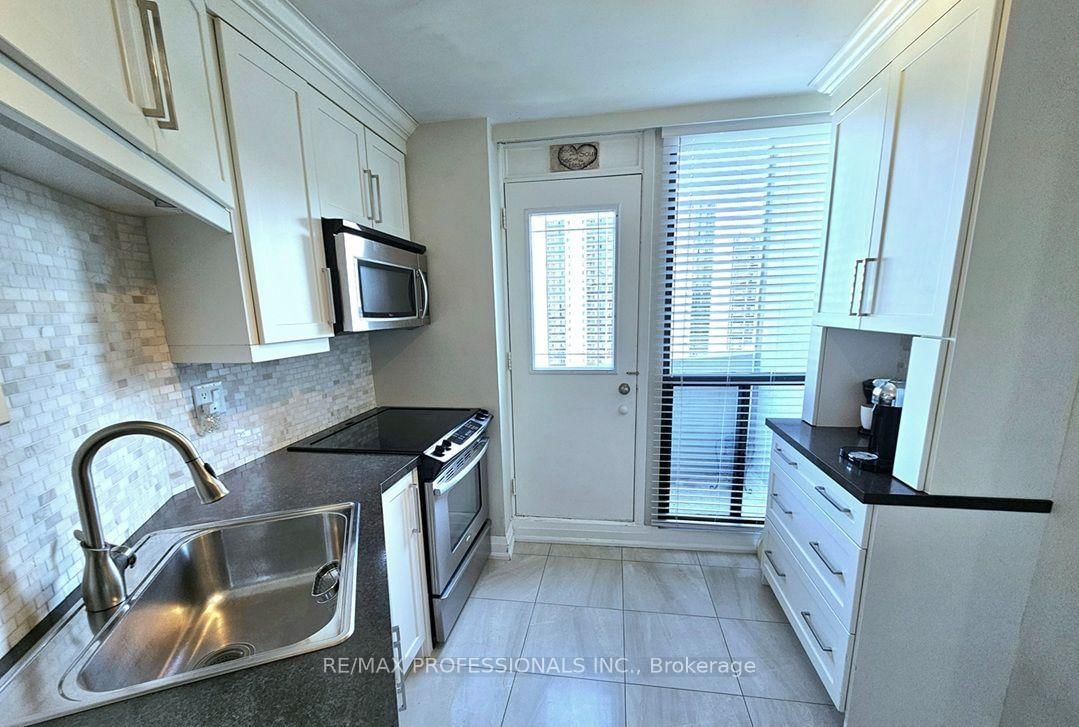 300 Mill Road • #E41 • Toronto, ON photo 14