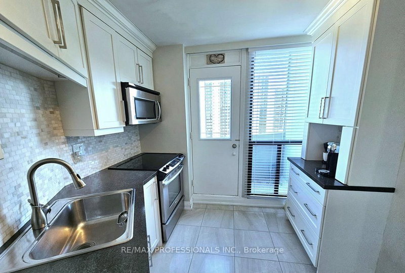 300 Mill Toronto,ON M9C 4W7 — Photo 14