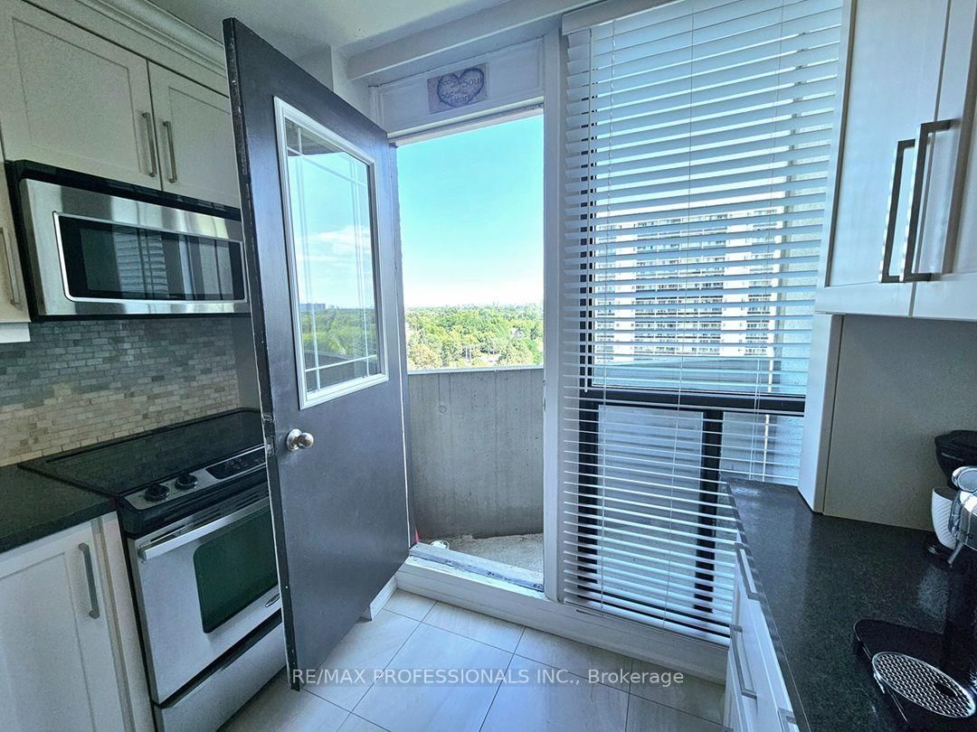 300 Mill Road • #E41 • Toronto, ON photo 15
