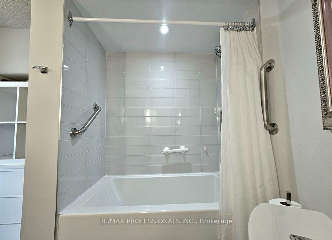 300 Mill Road • #E41 • Toronto, ON photo 22