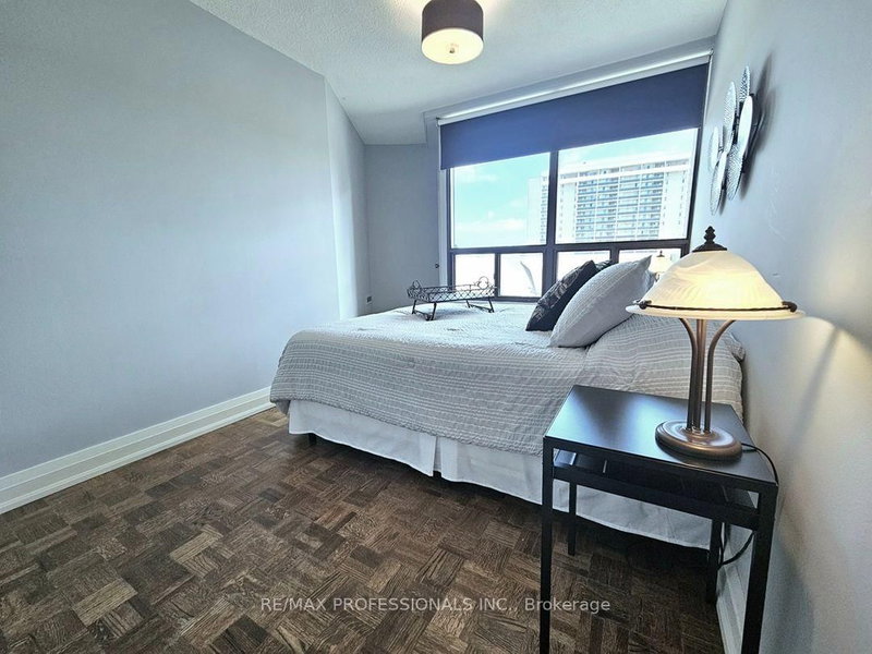 300 Mill Toronto,ON M9C 4W7 — Photo 27