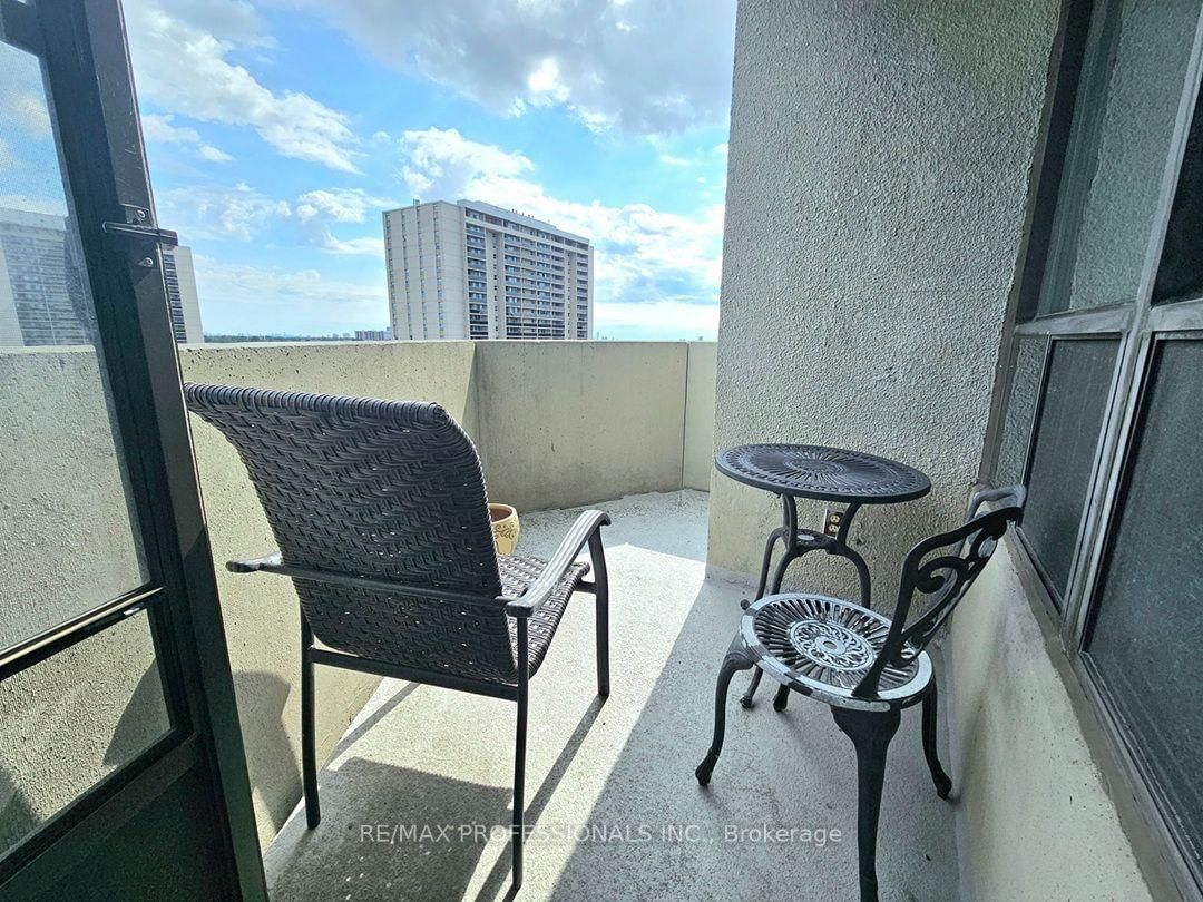 300 Mill Road • #E41 • Toronto, ON photo 28