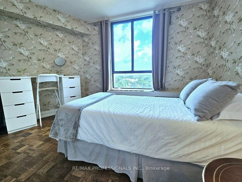 300 Mill Toronto,ON M9C 4W7 — Photo 32
