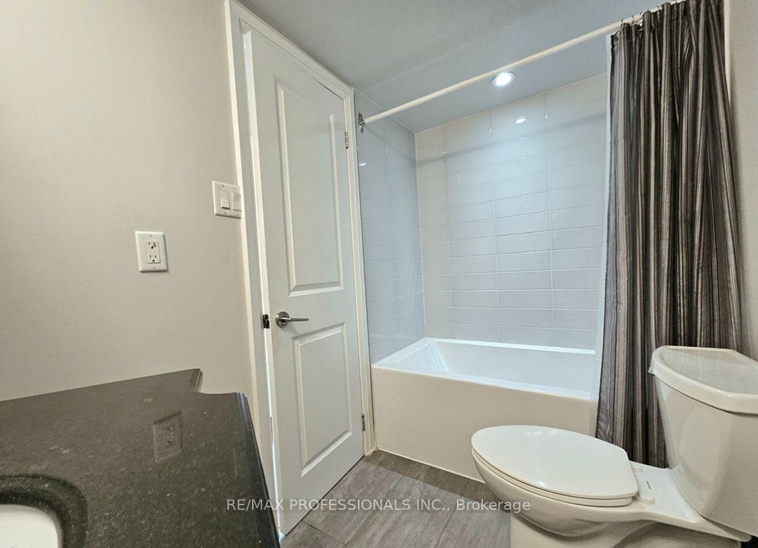 300 Mill Road • #E41 • Toronto, ON photo 35
