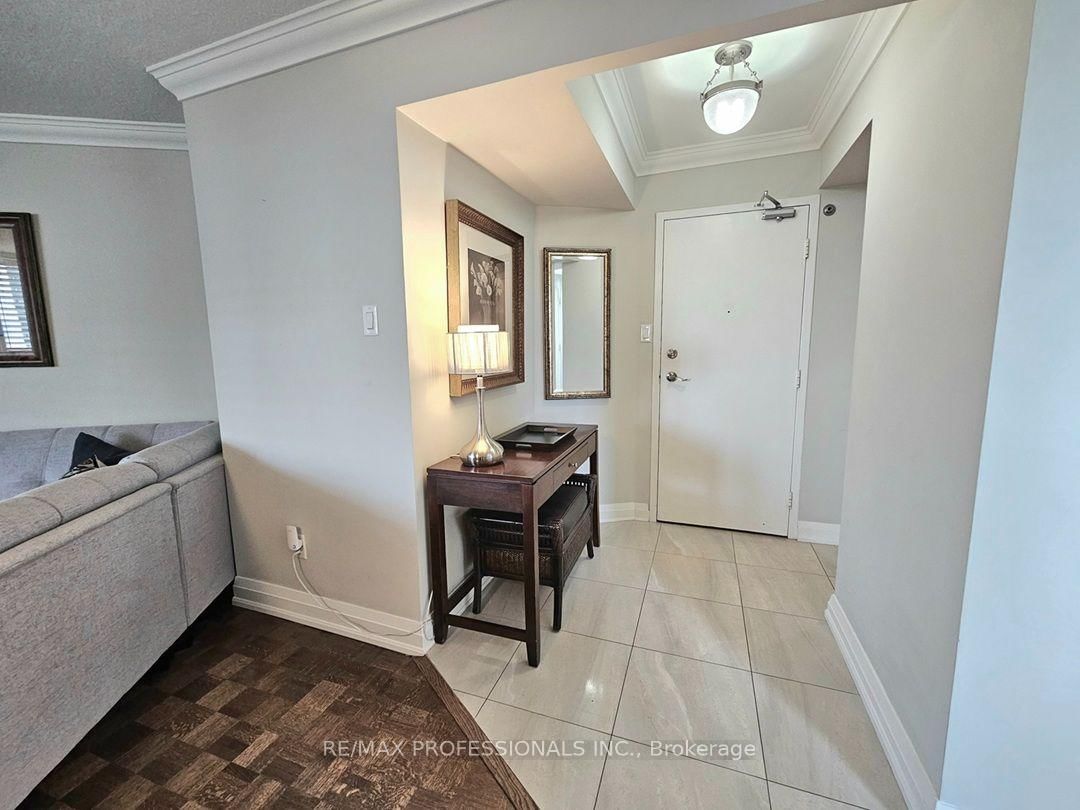 300 Mill Road • #E41 • Toronto, ON photo 36