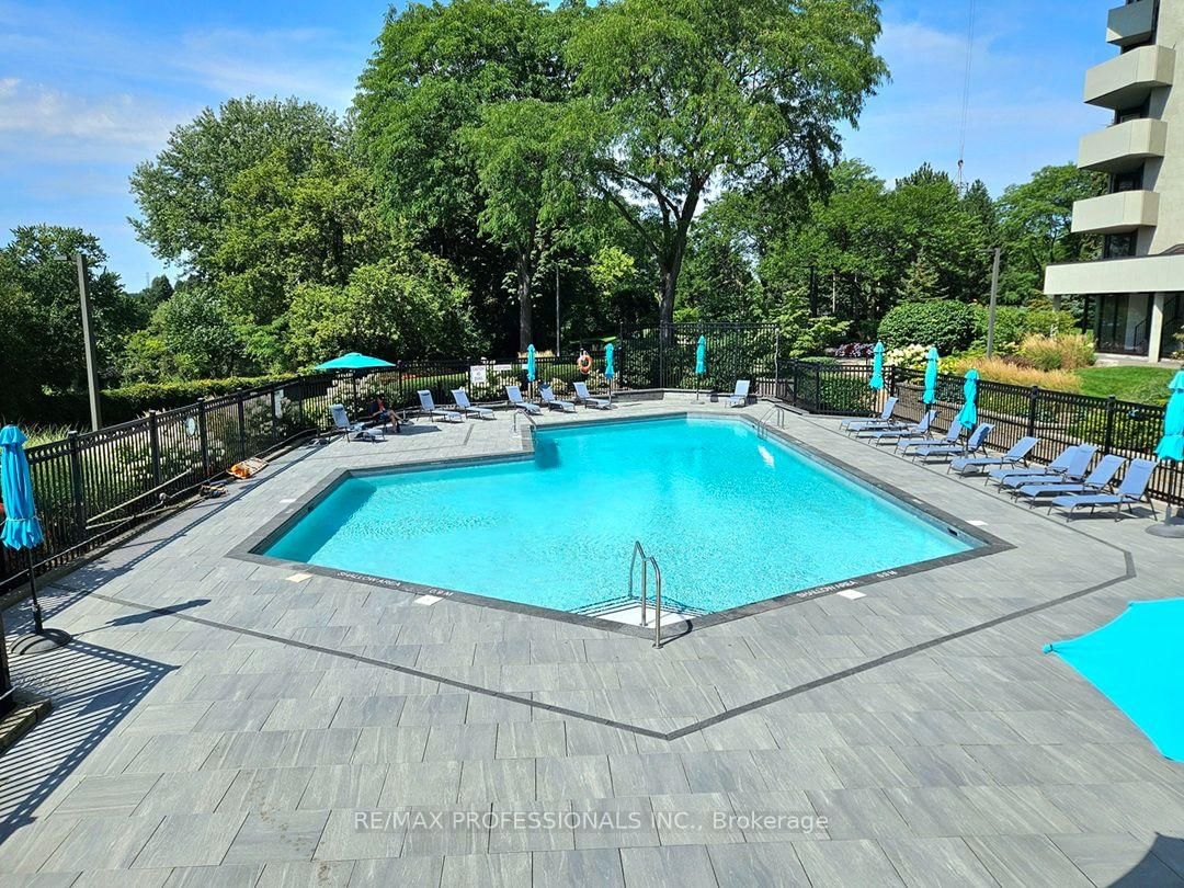 300 Mill Road • #E41 • Toronto, ON photo 44