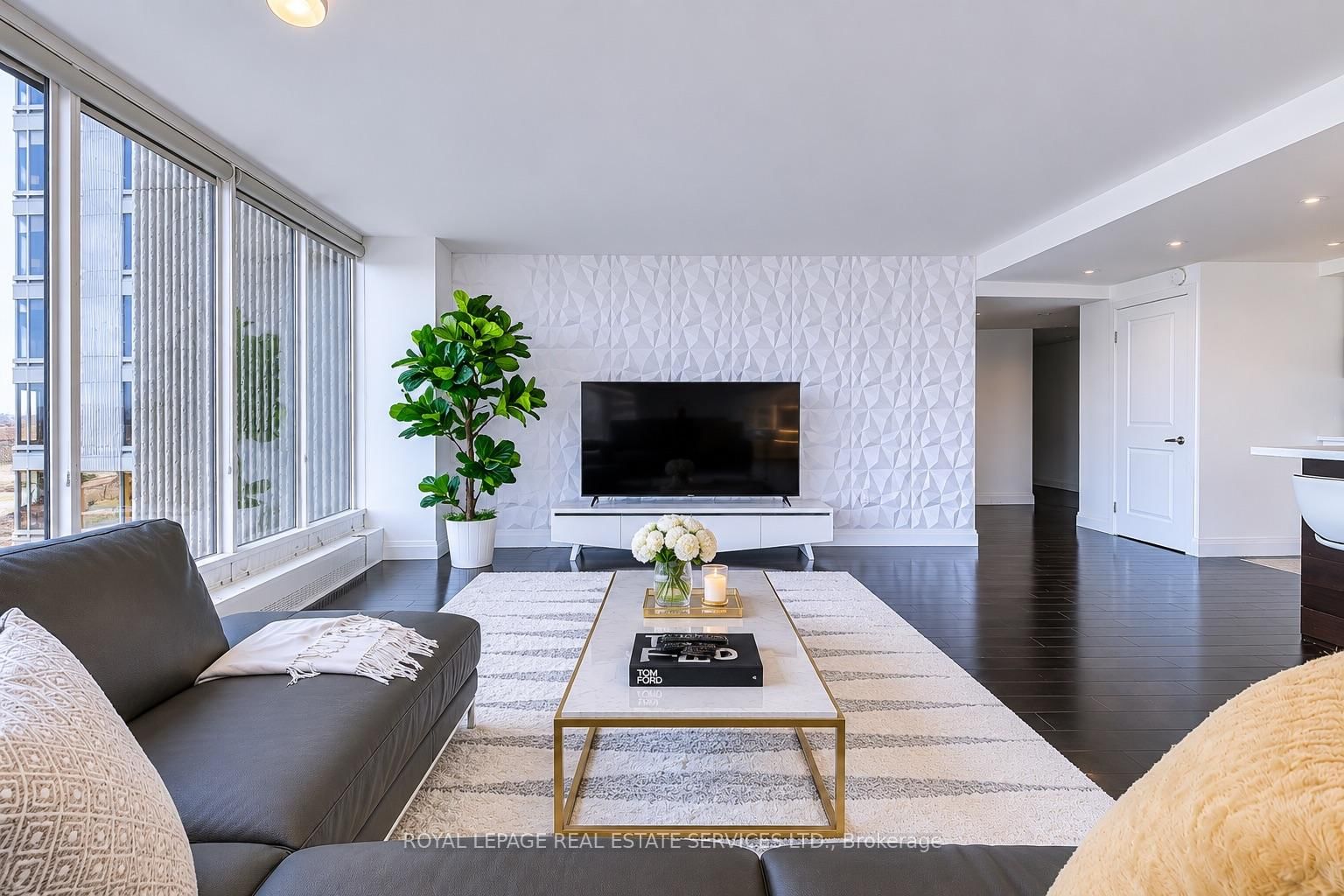 2045 Lake Shore Boulevard W • #1607 • Toronto, ON photo 6