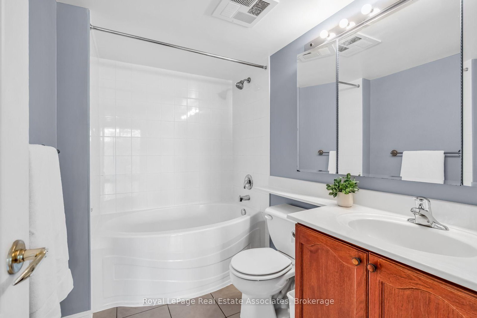 1140 Parkwest Place • #208 • Mississauga, ON photo 28