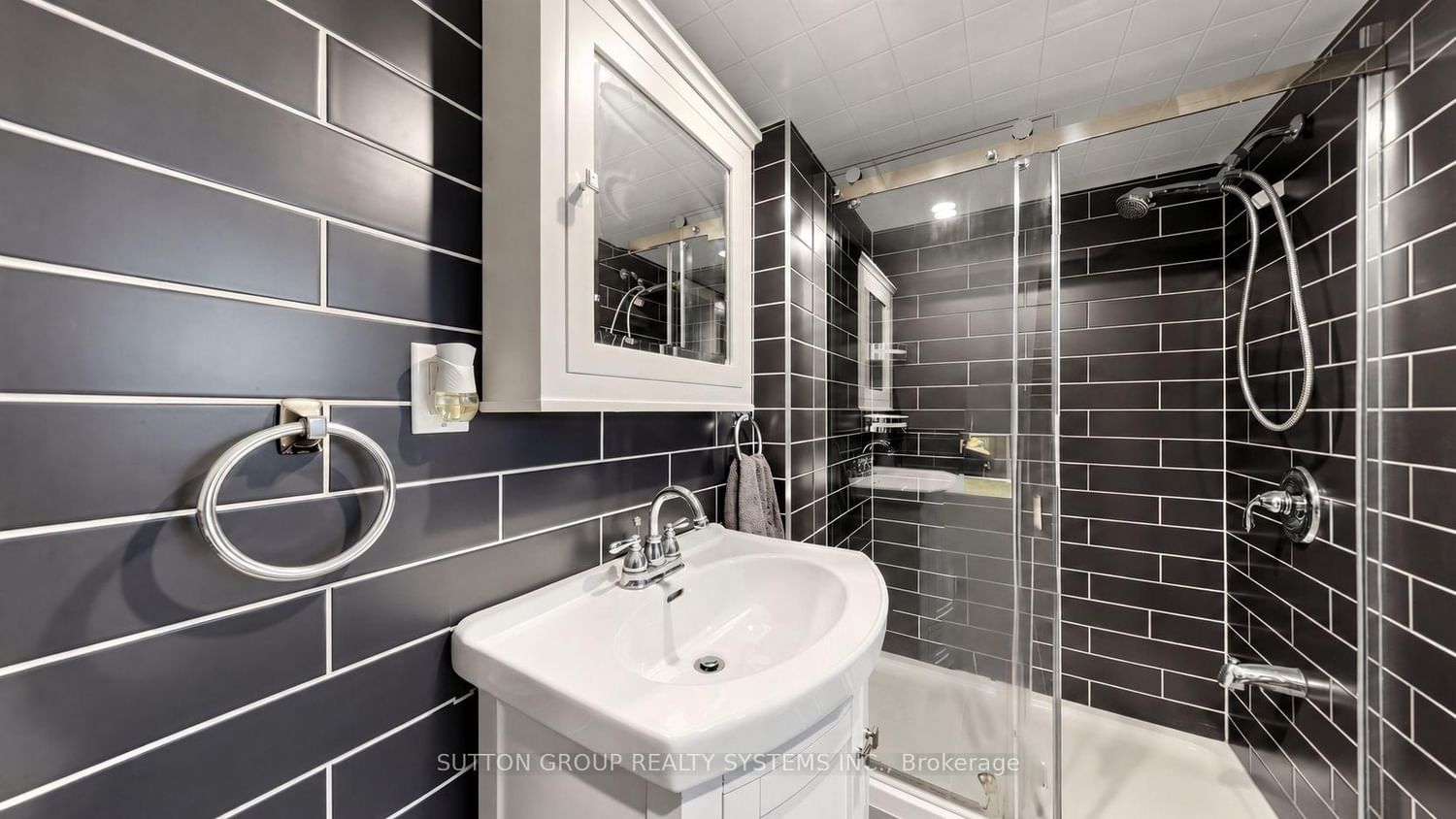 114 Rosemount Avenue • Toronto, ON photo 21