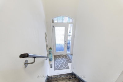 82 Oakmore Lane • Brampton, ON photo 5