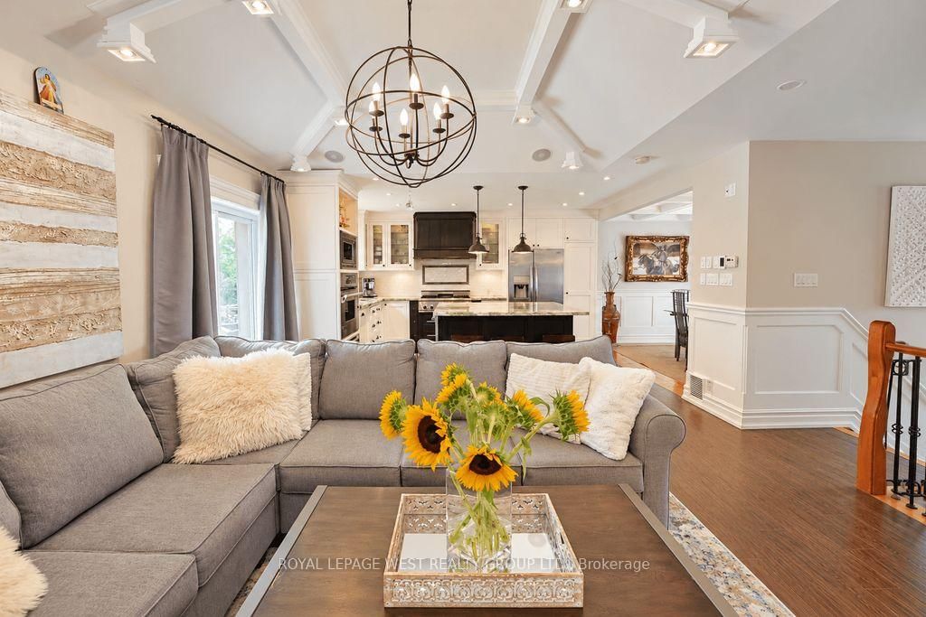 1422 Rebecca Street • Oakville, ON photo 23