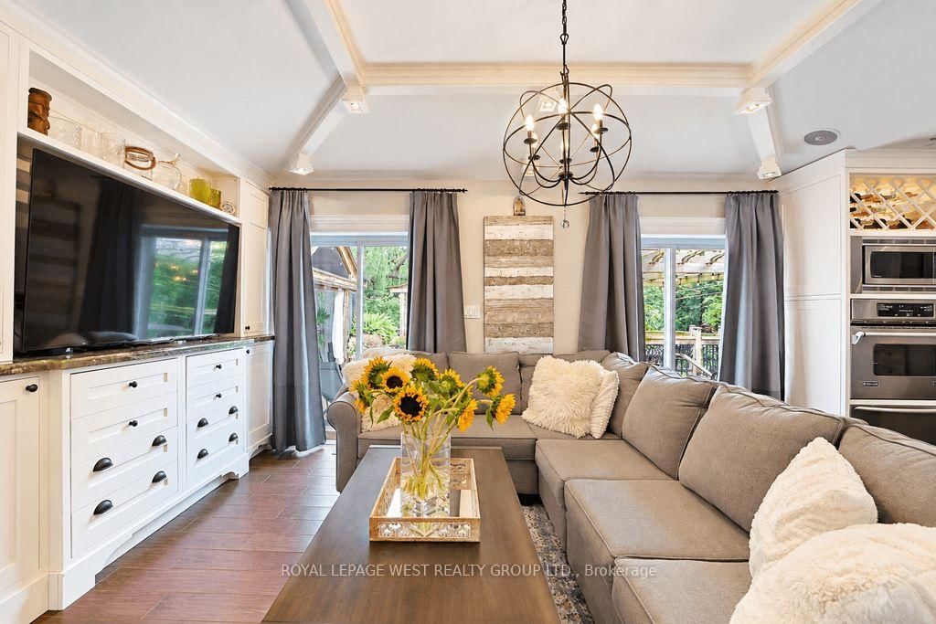 1422 Rebecca Street • Oakville, ON photo 24