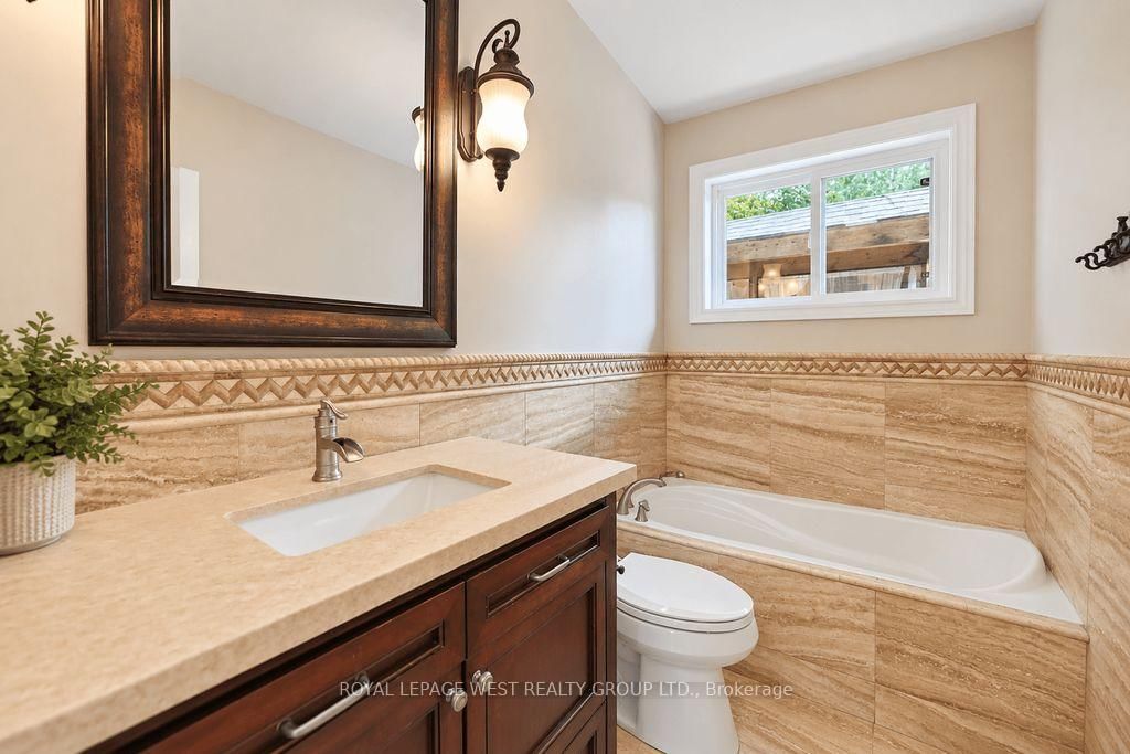1422 Rebecca Street • Oakville, ON photo 26