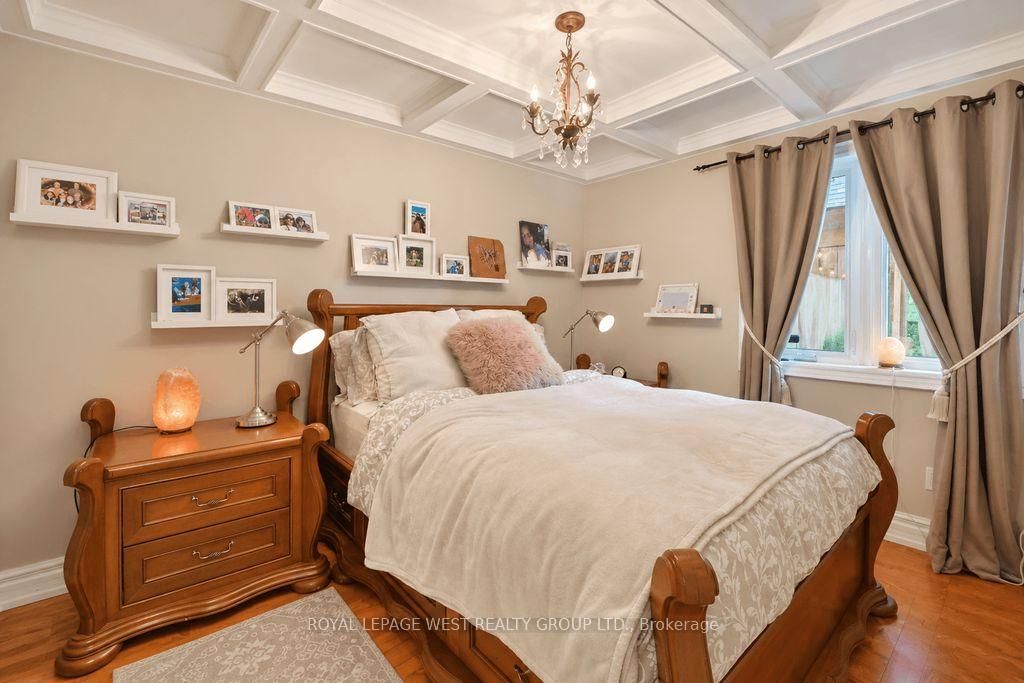 1422 Rebecca Street • Oakville, ON photo 29