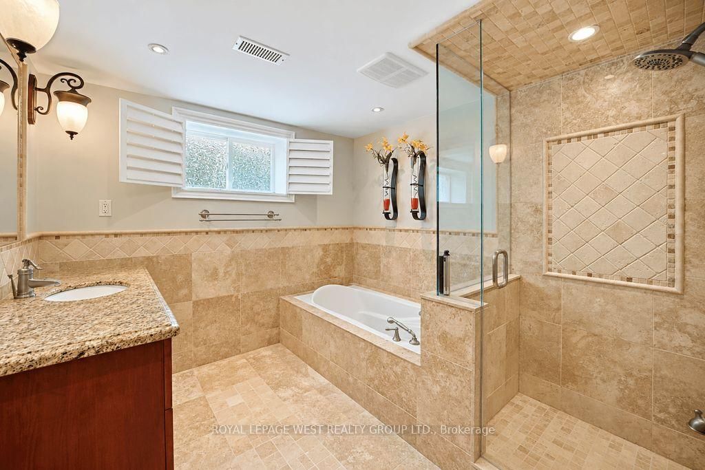 1422 Rebecca Street • Oakville, ON photo 36