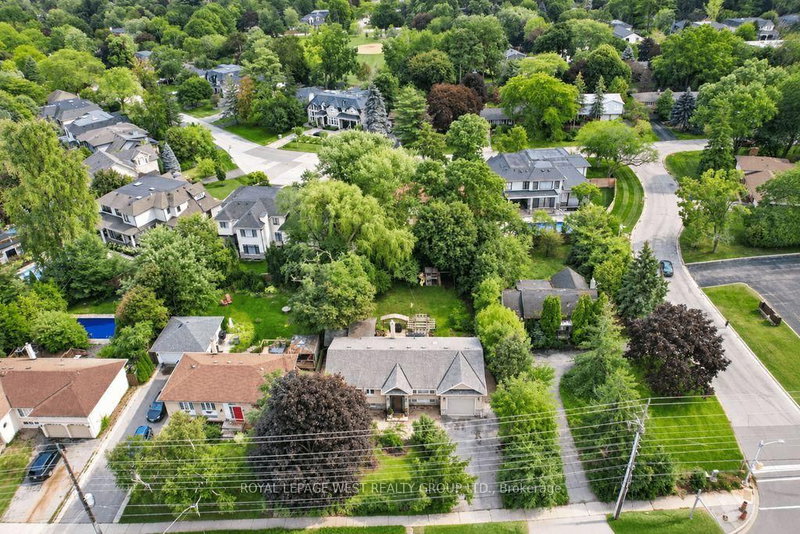 1422 Rebecca Oakville,ON L6L 1Z5 — Photo 40