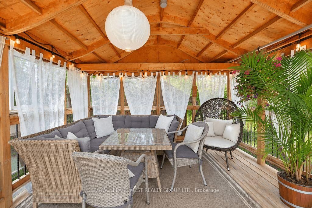 1422 Rebecca Street • Oakville, ON photo 47