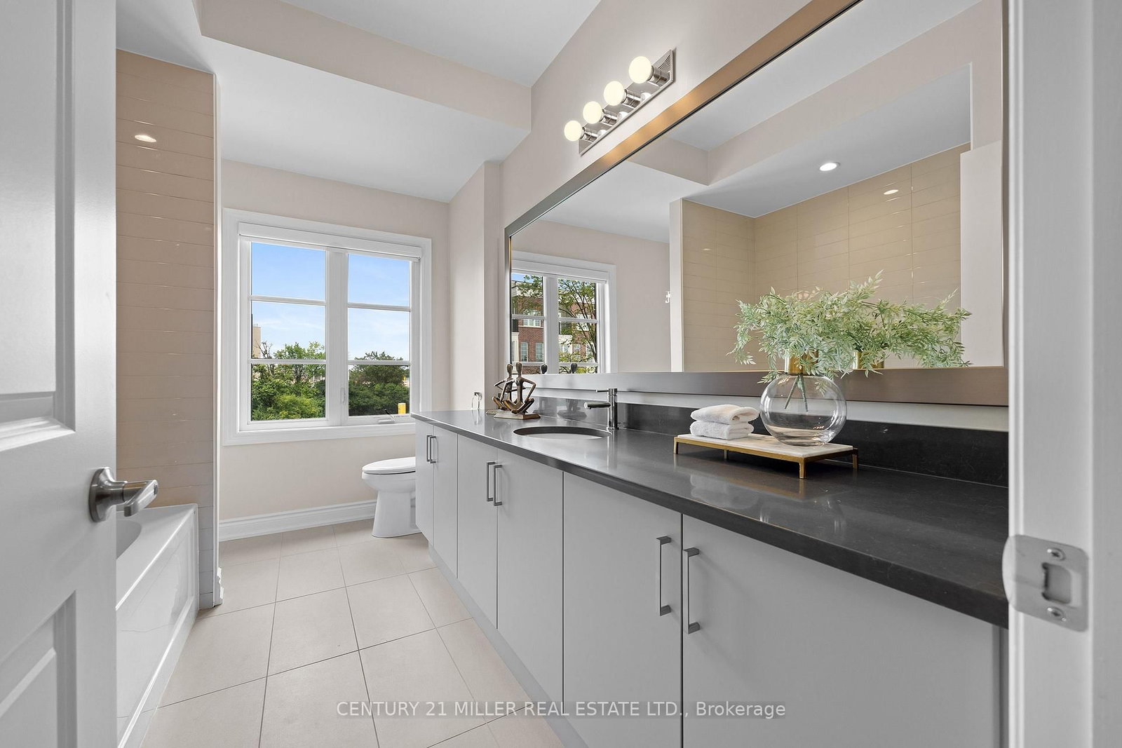 2193 Lillykin Street • Oakville, ON photo 16