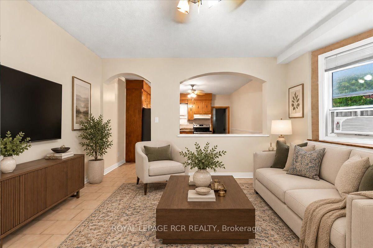 966 Shaw Street • Toronto, ON photo 18