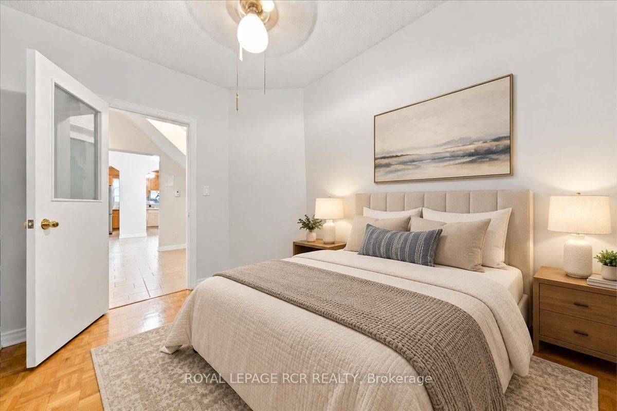 966 Shaw Street • Toronto, ON photo 22