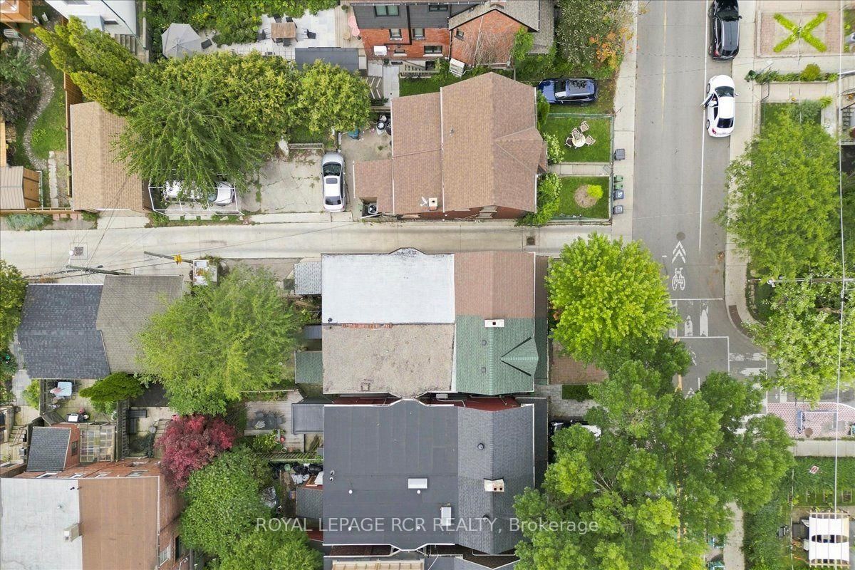 966 Shaw Street • Toronto, ON photo 28