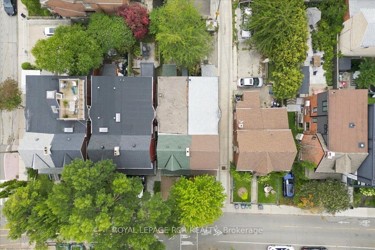 966 Shaw Street • Toronto, ON photo 29